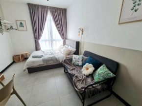 Studio Room near Gleneagles @ Embassy Row KLCC